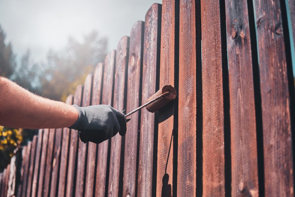 How to Choose the Best Home and Deck Painting Services Near You