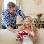 Send Anniversary Gifts to India
