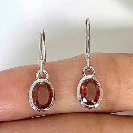 Orange Kyanite Jewelry: The Fiery Gemstone Redefining Bold Style